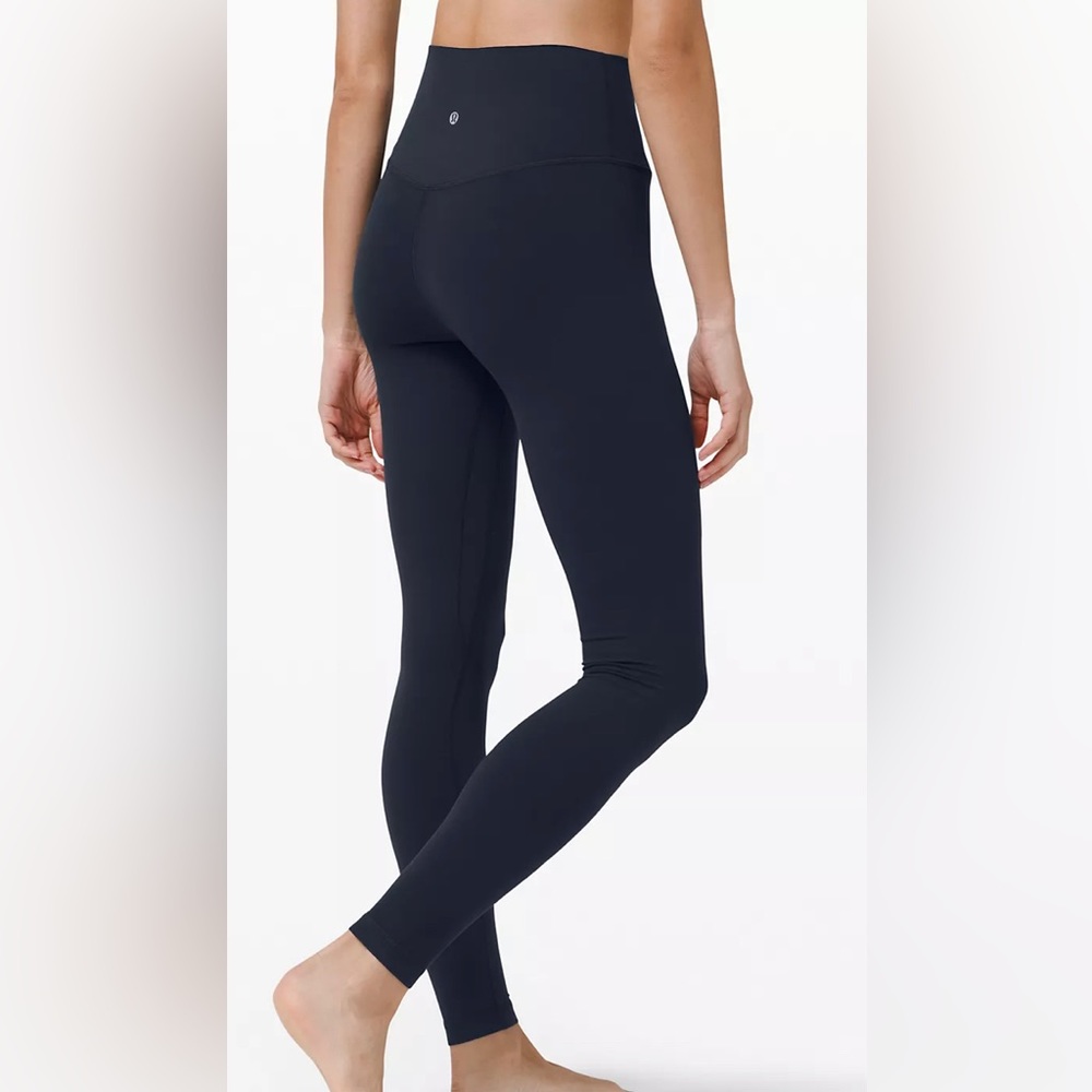 Like new Lululemon align leggings Navy size 6